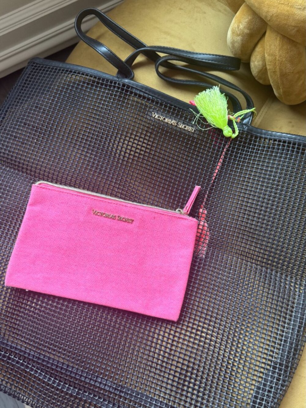 Never Used- Victoria's Secret black mesh beach tote + pink
